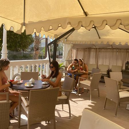 Hotel Caesar Paladium Rimini Eksteriør billede